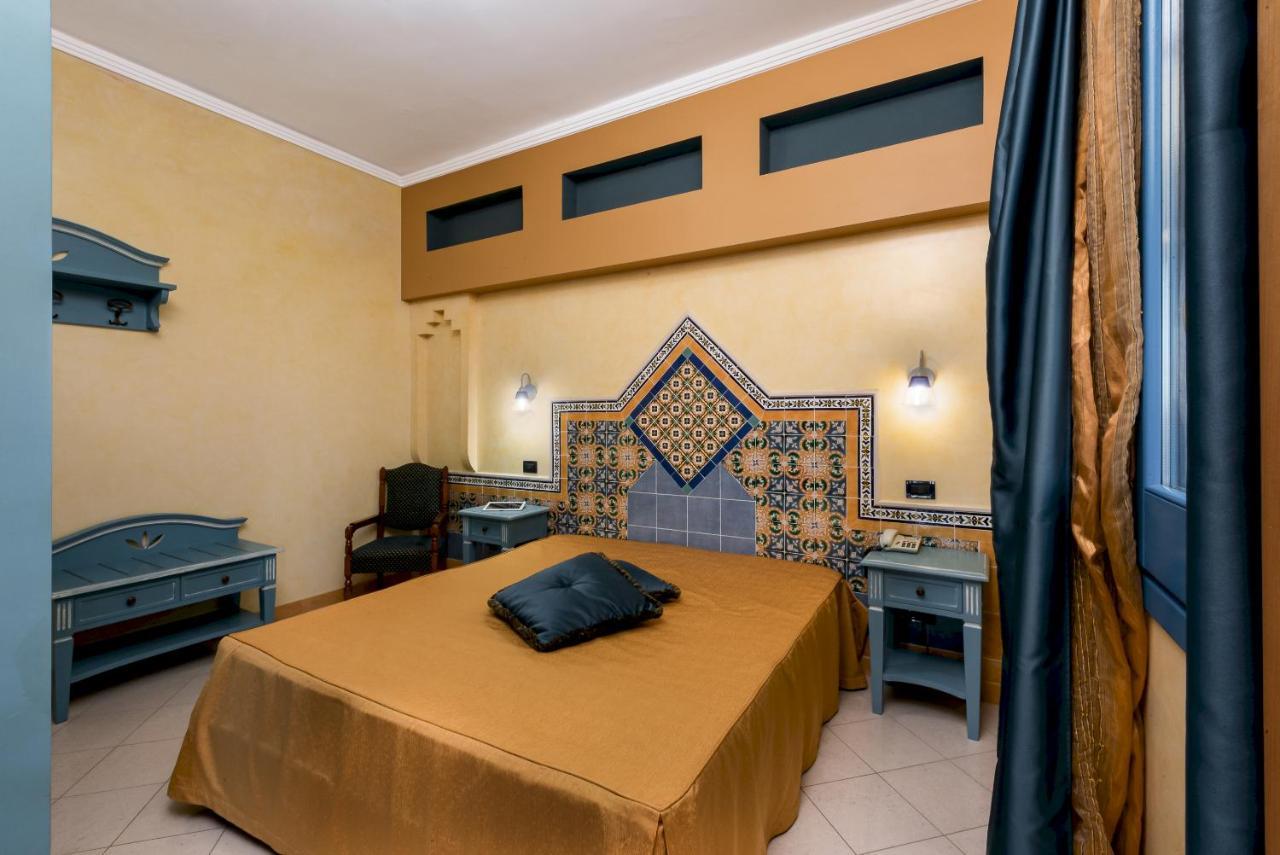 Hotel Ristorante Mediterraneo Faro San Vito Lo Capo Bagian luar foto