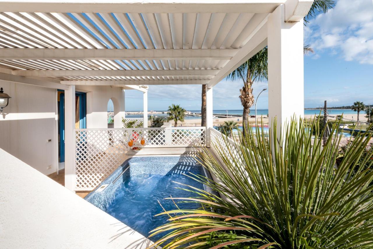 Hotel Ristorante Mediterraneo Faro San Vito Lo Capo Bagian luar foto