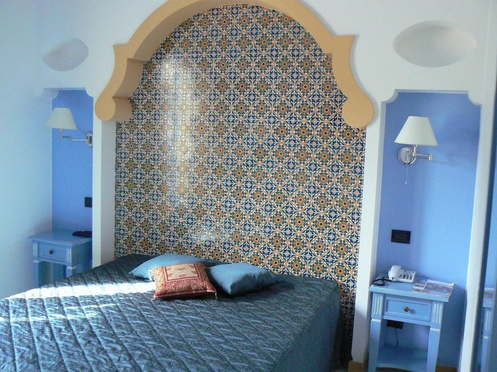 Hotel Ristorante Mediterraneo Faro San Vito Lo Capo Bagian luar foto